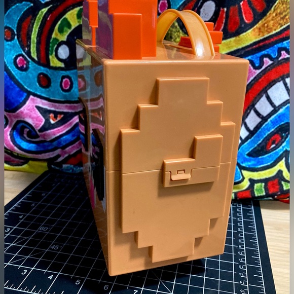 Pet Simulator - Pixel Corgi Collectors Box - Picture 11 of 12